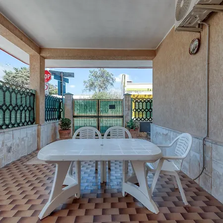 Casa Lucia A شقة