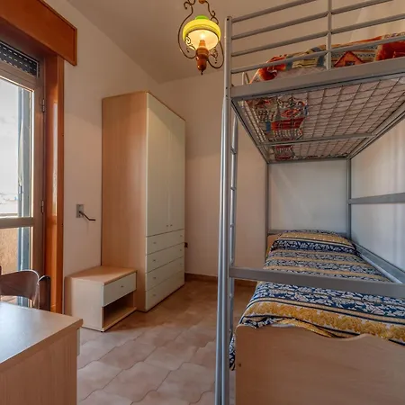 Casa Lucia A شقة